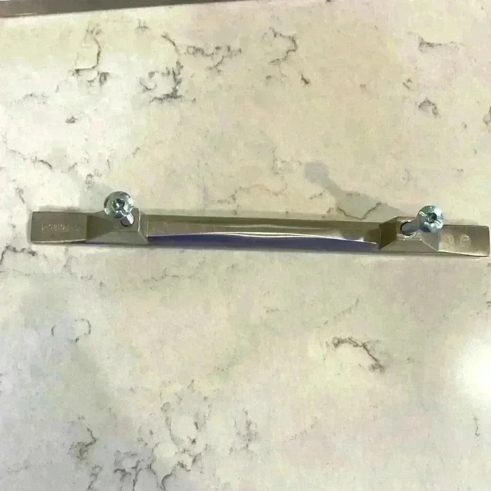 Cabinet Handles 🛠️ - Picture 3 of 6